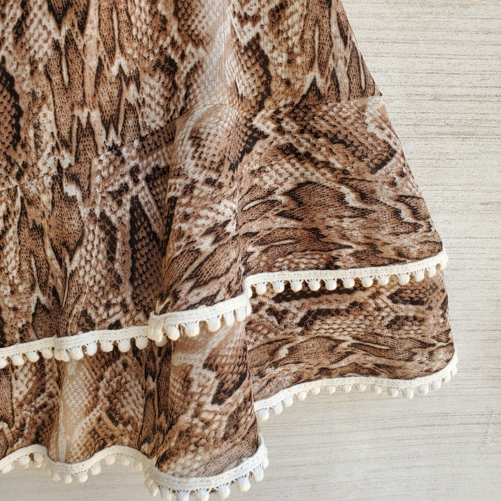 NWT En Saison Python Print Ruffle Mini Skirt - Picture 3 of 5